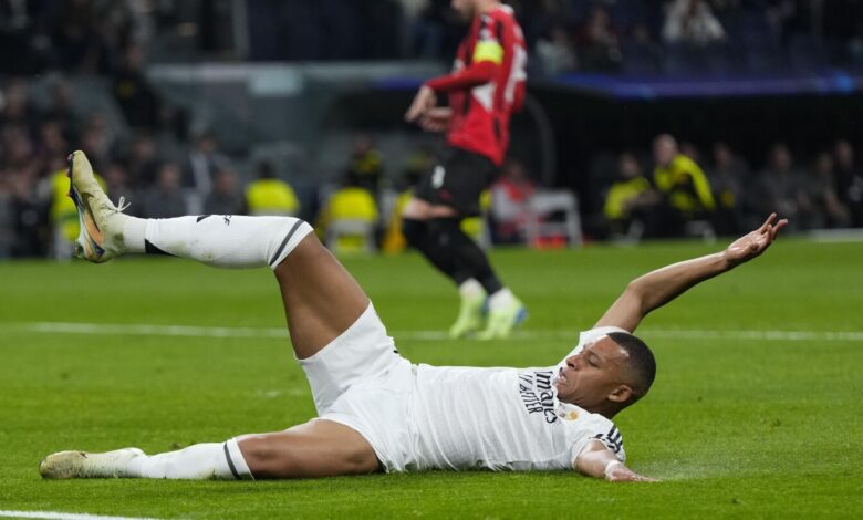 Struggling captain Mbappé once again left out of France squad Struggling captain Mbappé once again left out of France squad